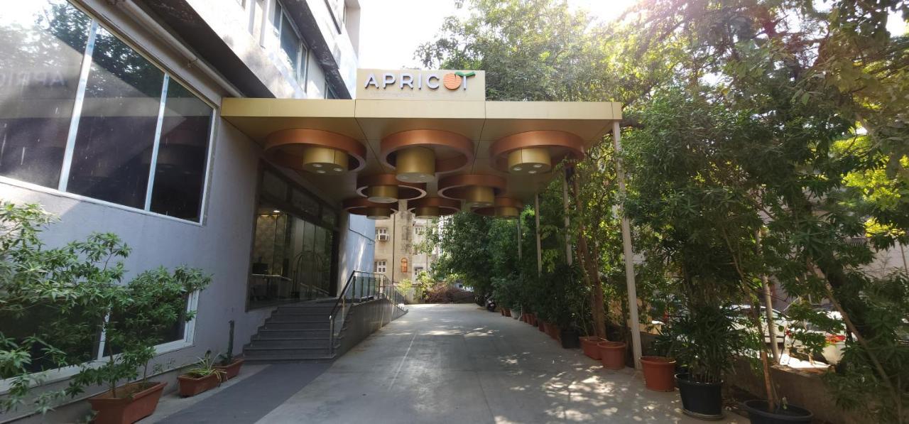 Apricot Hotel , Ahmedabad Bagian luar foto