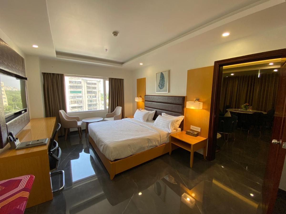 Apricot Hotel , Ahmedabad Bagian luar foto