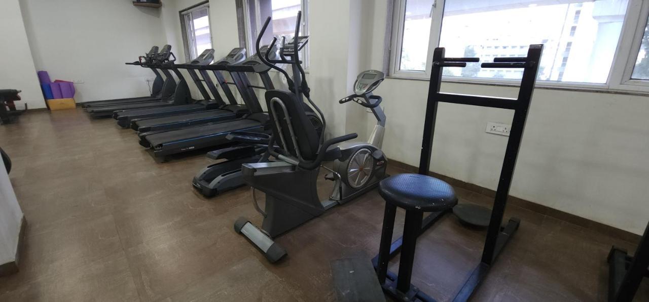 Apricot Hotel , Ahmedabad Bagian luar foto