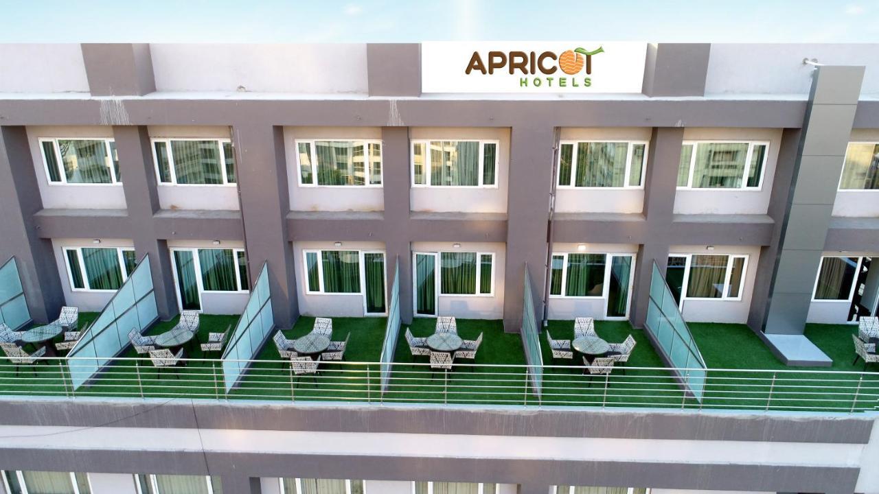 Apricot Hotel , Ahmedabad Bagian luar foto