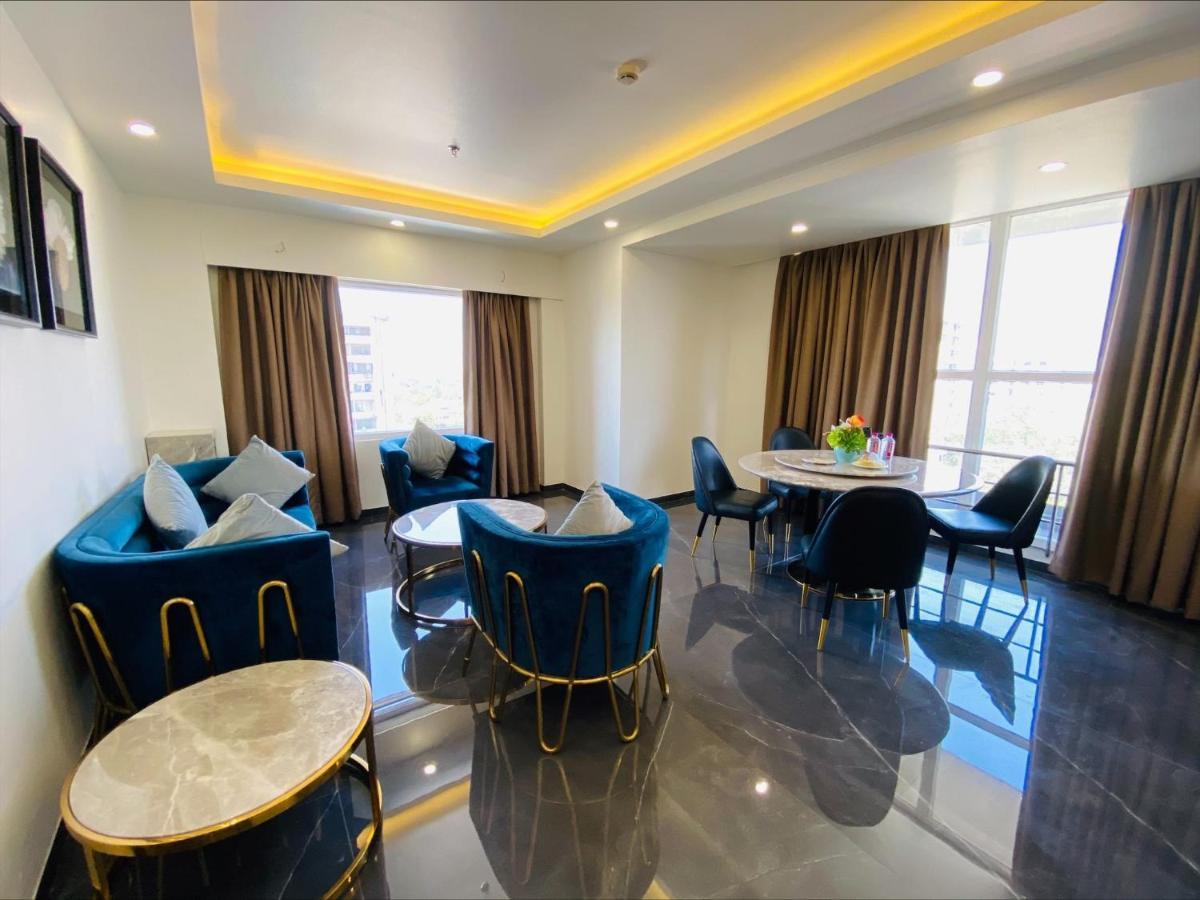 Apricot Hotel , Ahmedabad Bagian luar foto